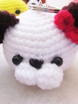 พวงกุญแจหัวตุ๊กตา สูง 2 นิ้ว amigurumi crochet keychain
