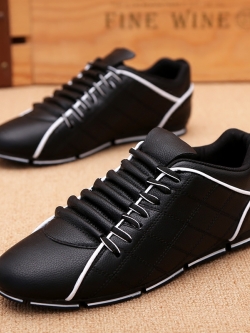 รองเท้าผู้ชายแฟชั่น กรุณาติดต่อเช็คสต็อกก่อนสั่งที่LINE:@preorderpc