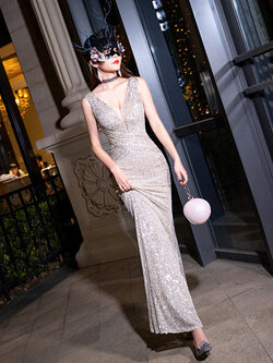 ชุดราตรี ชุดราตรีสวยหรู แบบ ทันสมัย Evening dress