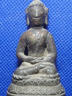 พระเชียงรุ้ง