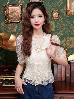 เสื้อเชิ้ตผู้หญิงใส่ทํางาน 390 บาทต่อชิ้น ฟรีค่าจัดส่ง