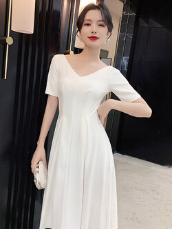 ชุดราตรี ชุดราตรีสวยหรู แบบ ทันสมัย Evening dress