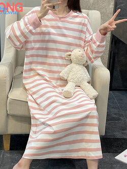 ชุดนอนผู้หญิง