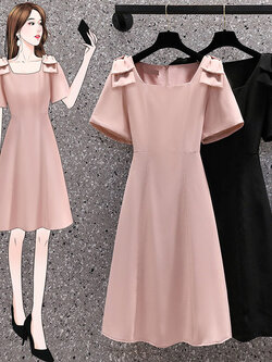 เดรสคนอ้วน เดรสสาวอวบ ชุดเดรสคนอ้วนวัยรุ่น คอเหลี่ยมมีสีชมพูอ่อน ดำ BY PLUS SIZE Girl