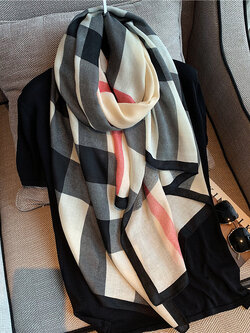 ผ้าพันคอ ผ้าคลุมไหล่ ไอเทมคู่ใจ ใส่ได้ทุกซีซั่น!