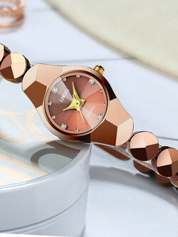 นาฬิกาข้อมือผู้หญิง