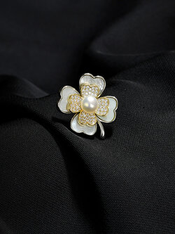 เข็มกลัด เข็มกลัดสวยๆ เข็มกลัดติดเสื้อ Brooch