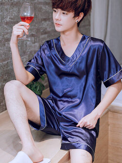 ชุดนอนผู้ชาย