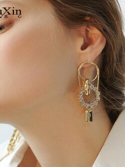 ต่างหู ตุ้มหูแฟชั่น By Suxin