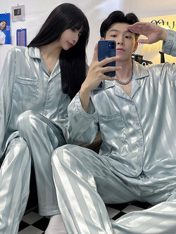 ชุดนอนผู้หญิง