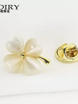 เข็มกลัด เข็มกลัดสวยๆ เข็มกลัดติดเสื้อ Brooch