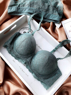 บรา ยกทรง เสื้อชั้นในสตรี