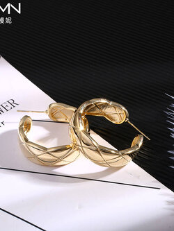 ต่างหู ตุ้มหูแฟชั่น