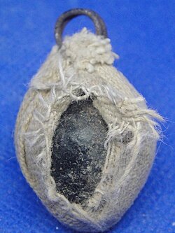 ลูกอมหลวงพ่อร้าย วัดเขายี่สาร จ.สมุทรสงคราม