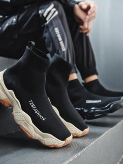 รองเท้าผ้าใบผู้ชาย