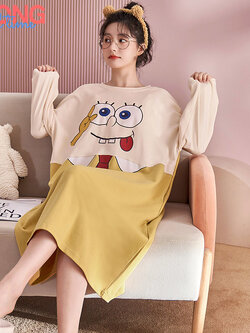 ชุดนอนผู้หญิง