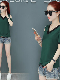 เสื้อผ้าแฟชั่นผู้หญิง เสื้อเชิ้ตแบบฮิตๆ T-shirt ผู้หญิง BY Yiyi