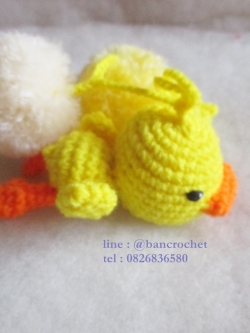 ที่ห้อยกระเป๋า พวงกุญแจตุ๊กตา เป็ดเหลือง ถักไหมพรม yelloe duck dolls pom pom amigurumi crochet keychain