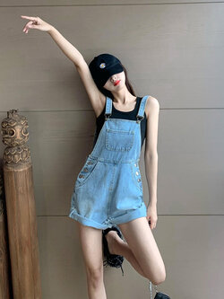 จั้มสูท ชุดเอี๊ยมกางเกง