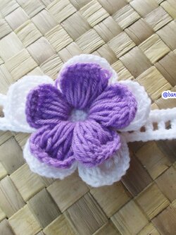 Bancrochet ที่คาดผมถักโครเชต์ ดอกไม้ถักคาดผม Crochet Flower Headband ขาวม่วง 7x6 Inch