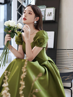 ชุดราตรี ชุดราตรีสวยหรู แบบ ทันสมัย Evening dress