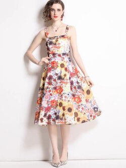 ชุดเดรสออกงาน ชุดเดรสเรียบหรู เนื้อผ้าดี ใส่แล้วเป๊ะ