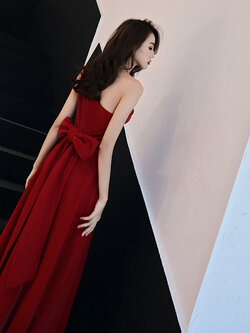 ชุดราตรี ชุดออกงาน ดีไซน์หรู แบรนด์ Angel