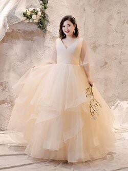 ชุดแต่งงานคนอ้วน ชุดเจ้าสาวไซส์ใหญ่ ชุดเจ้าสาวอ้วน ชุดเจ้าสาวอวบ