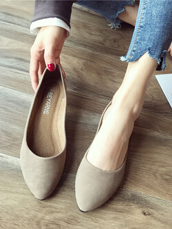 รองเท้าแฟชั่นผู้หญิงส้นเตี้ย ใส่สบาย มีขนาดให้สั่งซื้อ 35 36 37 38 39 40 สนใจทักแชท ฟรีค่าส่ง!