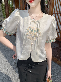 เสื้อเชิ้ตผู้หญิงใส่ทํางาน 390 บาทต่อชิ้น ฟรีค่าจัดส่ง