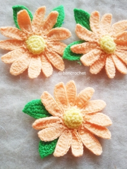 Bancrochet ดอกดาวกระจาย Sulfur Cosmos flowers สีส้มอ่อน 3 นิ้ว