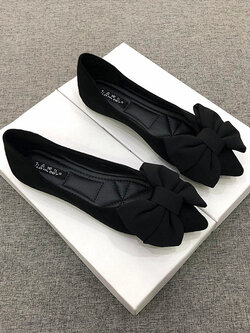 รองเท้าแฟชั่นผู้หญิงส้นเตี้ย ใส่สบาย มีขนาดให้สั่งซื้อ 35 36 37 38 39 40 สนใจทักแชท ฟรีค่าส่ง!