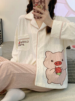 ชุดนอนผู้หญิง