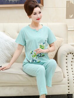 ชุดนอนคุณแม่