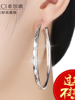 ตุ้มหู เครื่องประดับ เลื่อนดูแบบสีด้านล่าง เช็คสต็อก LINE:preorderdd