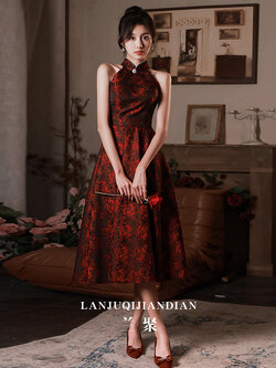 ชุดราตรี ชุดราตรีสวยหรู แบบ ทันสมัย Evening dress