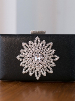 กระเป๋าคลัช กระเป๋าออกงาน กระเป๋าถืองานราตรี