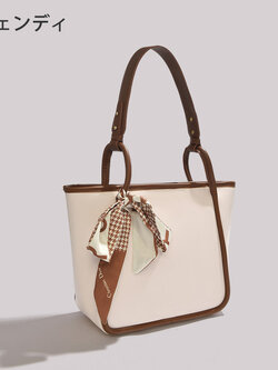 กระเป๋าสะพายข้างผู้หญิง กระเป๋าสะพายสไตล์เกาหลี By Japanese フェンディ authentic bag