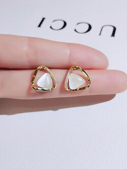 ต่างหู ตุ้มหูแฟชั่น