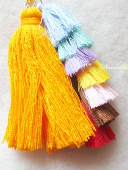 พวงกุญแจพู่เล็กพู่ใหญ่ tassels keychain เหลืองส้ม
