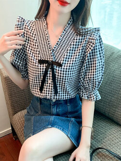 เสื้อลูกไม้ แขนสั้น