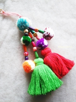 Bancrochet พวงกญแจพู่แขวนกระเป๋า Tassel keychains หลากสี 7 นิ้ว (inch)