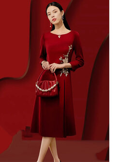 ชุดราตรี ชุดราตรีสวยหรู แบบ ทันสมัย Evening dress