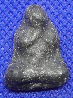 พระปิดตาเนื้อตะกั่ว