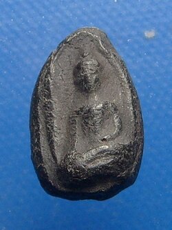 พระเม้ดน้อยหน่า