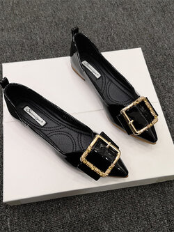 รองเท้าแฟชั่นผู้หญิงส้นเตี้ย ใส่สบาย มีขนาดให้สั่งซื้อ 35 36 37 38 39 40 สนใจทักแชท ฟรีค่าส่ง!