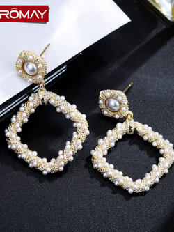 ต่างหู ตุ้มหูแฟชั่น By CAROMAY