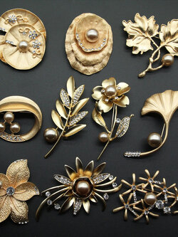 เข็มกลัด เข็มกลัดสวยๆ เข็มกลัดติดเสื้อ Brooch