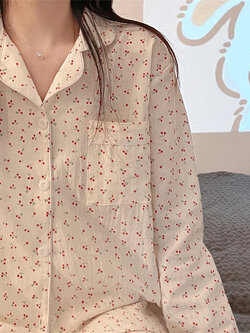 ชุดนอนผู้หญิง