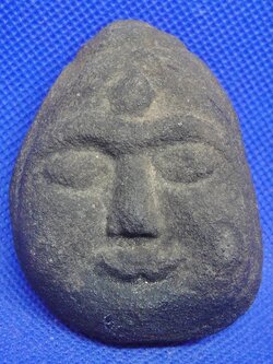 หินแกะหน้าพระ